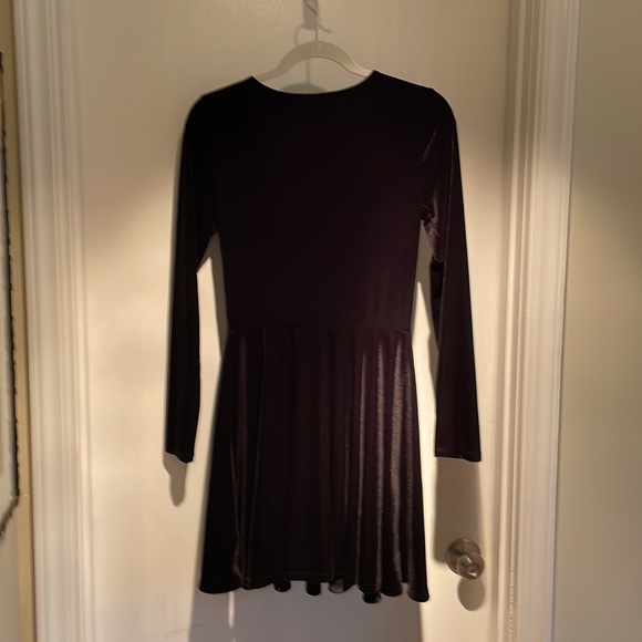 Black Velvety Dress - Picture 4 of 5